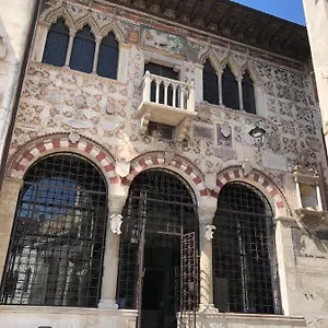 Affittacamere Casa Largo La Piazzola